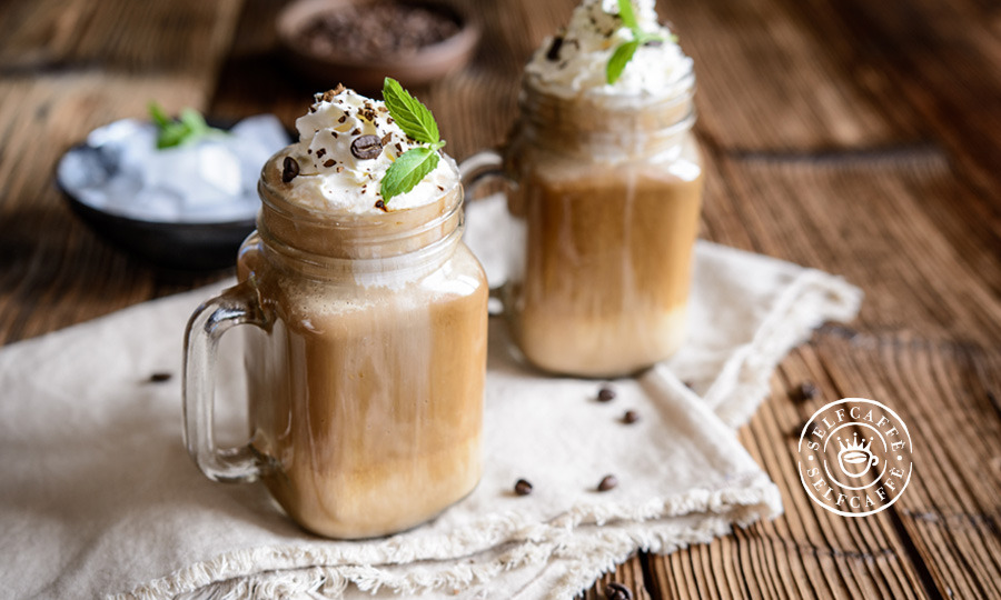 Caffè Shakerato Freddo con caffè Borbone Blu